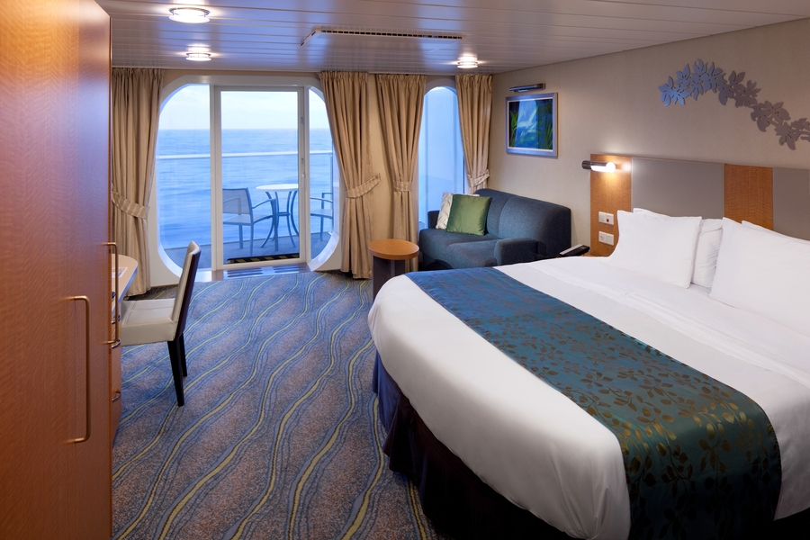 Royal Caribbean International Oasis of the seas accommodation Acc balcony.jpg